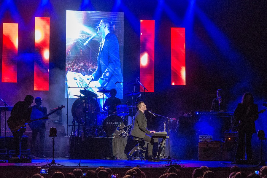 BLACK JACKET SYMPHONY AN EVENING WITH QUEEN A NIGHT AT THE OPERA