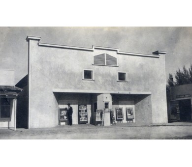 19--1922-Lyric_theater-second_t607.JPG