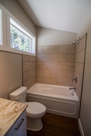 Suite Bathroom.jpg