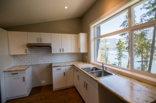 Suite Kitchen.jpg
