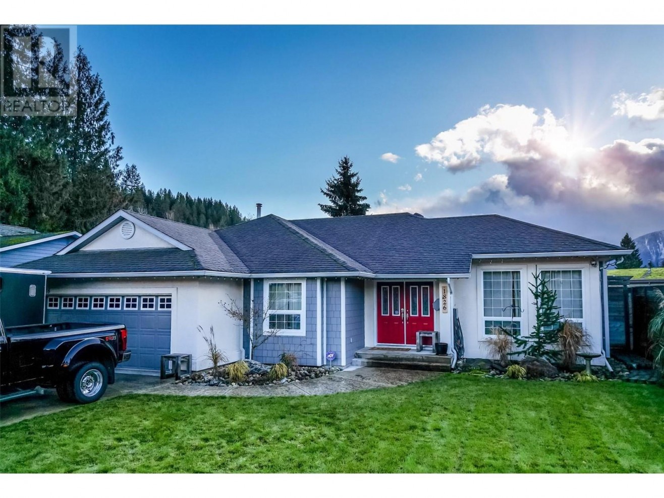 1826 Dallas Road Property Details RE/MAX Revelstoke Realty