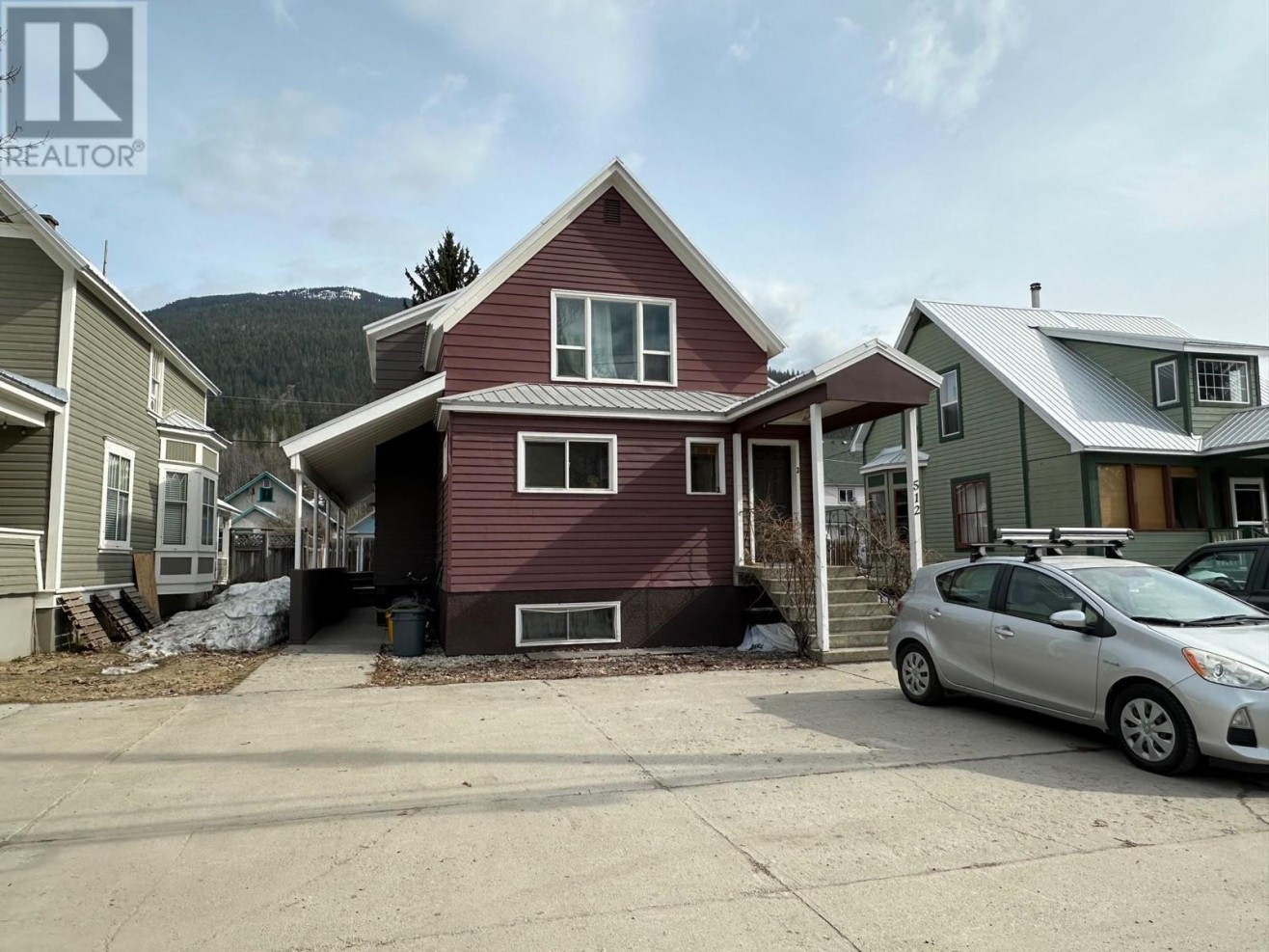 512 Third Street W Property Details RE/MAX Revelstoke Realty