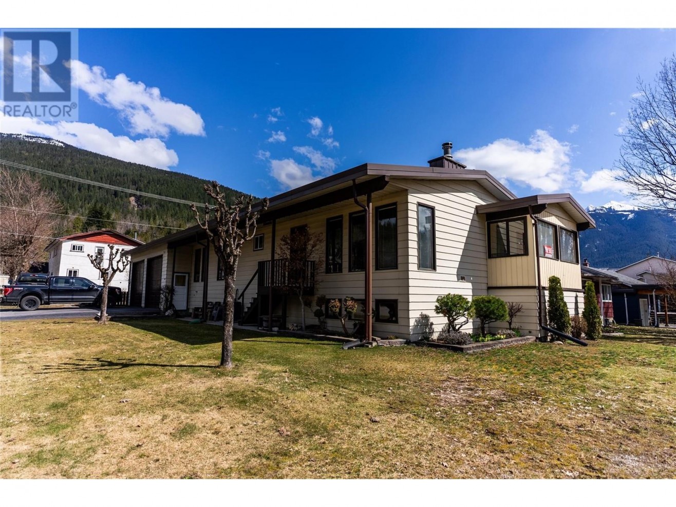 108 Ford Street Property Details RE/MAX Revelstoke Realty