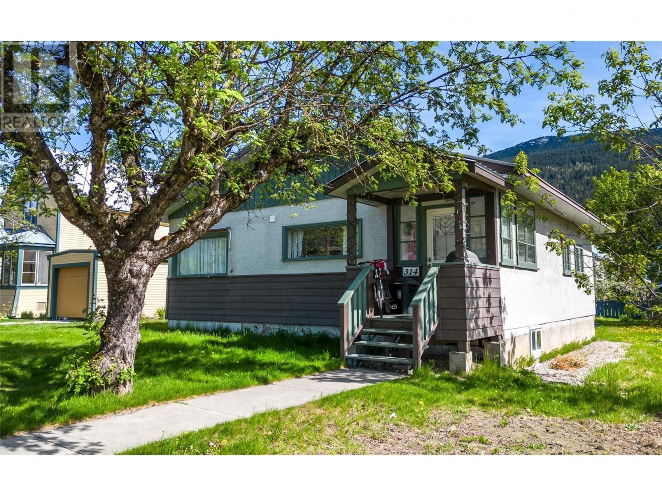 314 Sixth Street E Property Details RE/MAX Revelstoke Realty