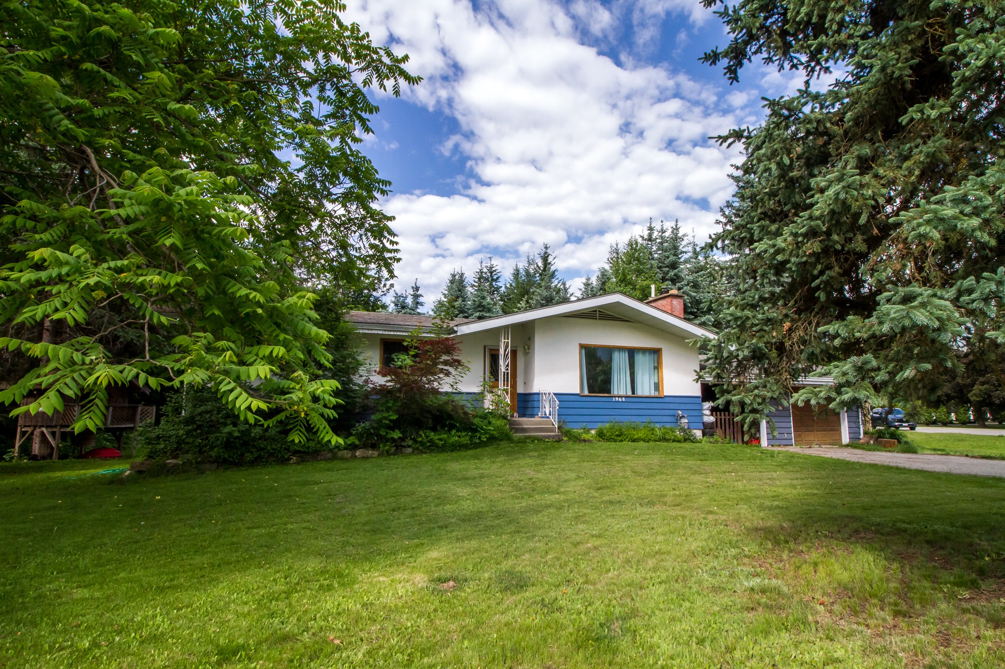 R 4866Property Details RE/MAX Revelstoke